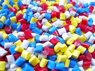 Plastics granules- Kunststoffgranulate Plastics